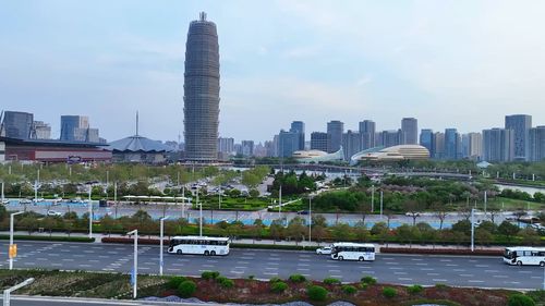 豫见美好 为你而来,苏州金龙新v系产品惊艳河南
